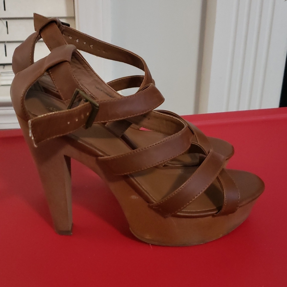 Shoes - Picture 2 of 5